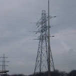 M1, UK: Three way pylon on the route between London and Birmingham [Picture by Flash Wilson]