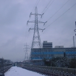 West Ham, UK: Pylons in the snow [Picture by Flash Wilson]